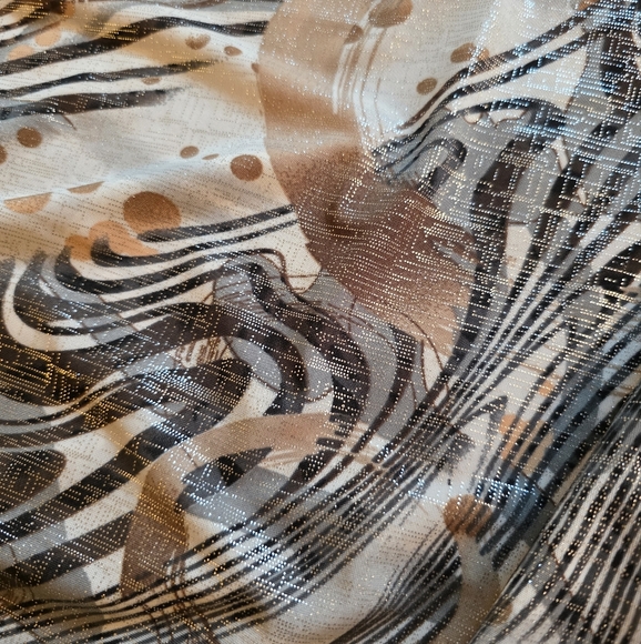 Gray and Brown Relaxed Buttoned Blouse - Picture 5 of 8